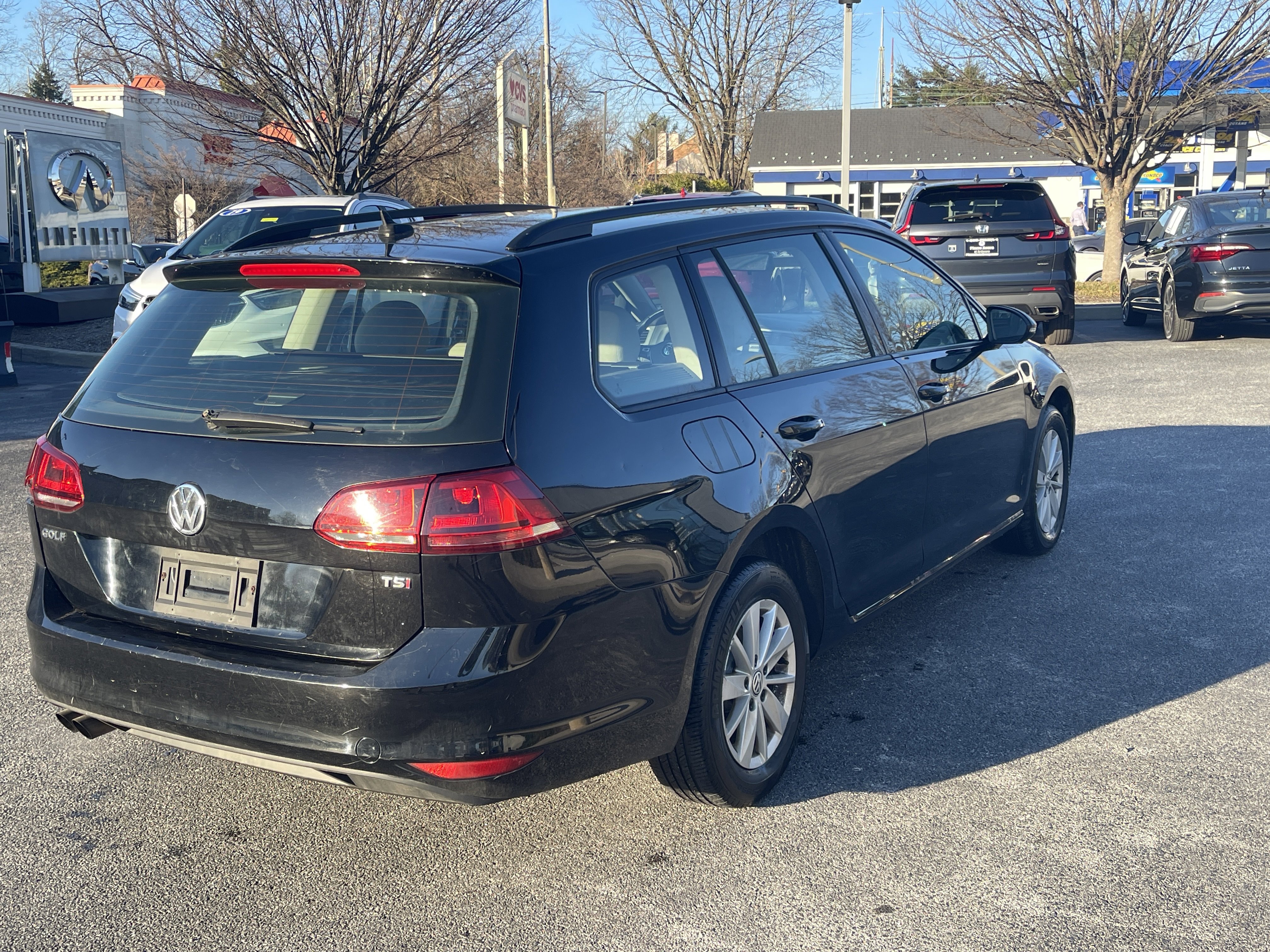 Used 2016 Volkswagen Golf S image 7