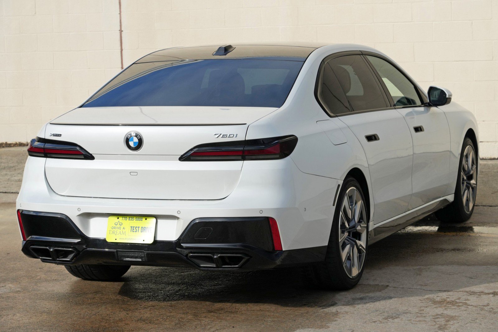 Used 2023 BMW 760i xDrive w/ Executive Package AWD/4WD image 63
