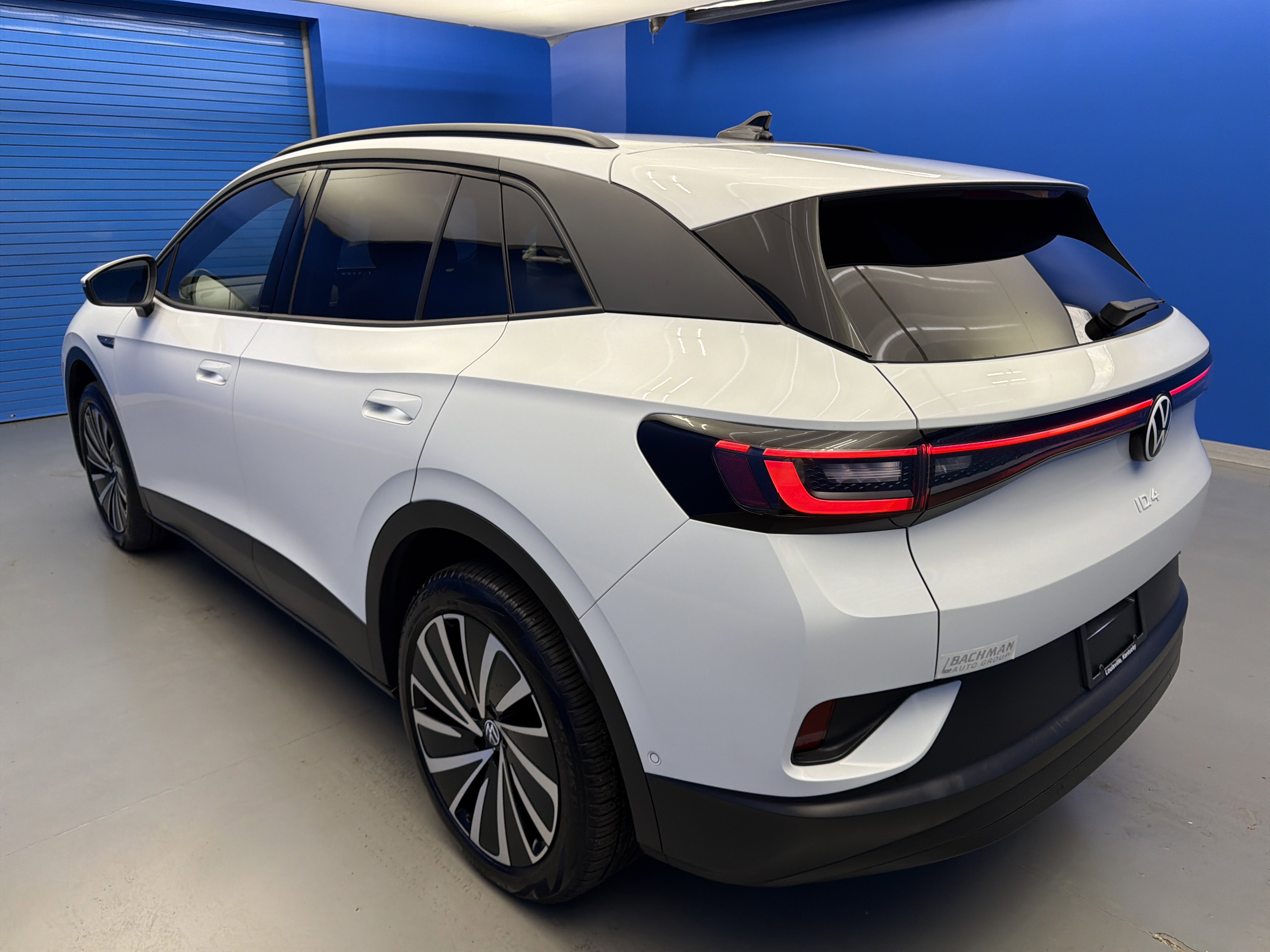 Certified 2025 Volkswagen ID.4 Pro AWD/4WD image 5