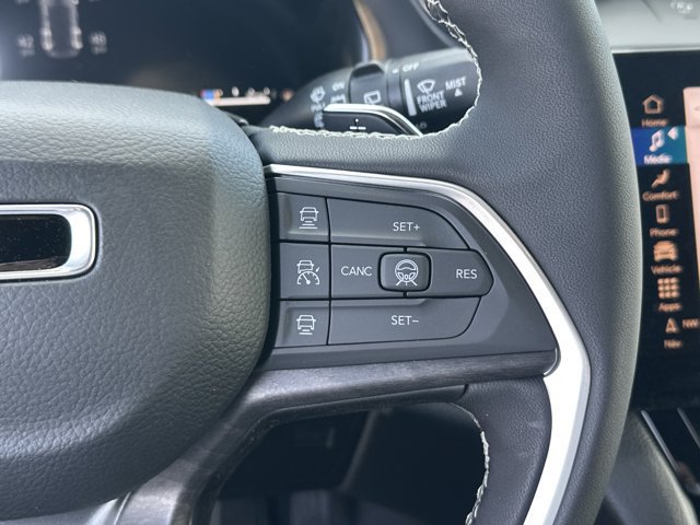 New 2026 Jeep Grand Cherokee Limited w/ Limited Altitude Package AWD/4WD image 28