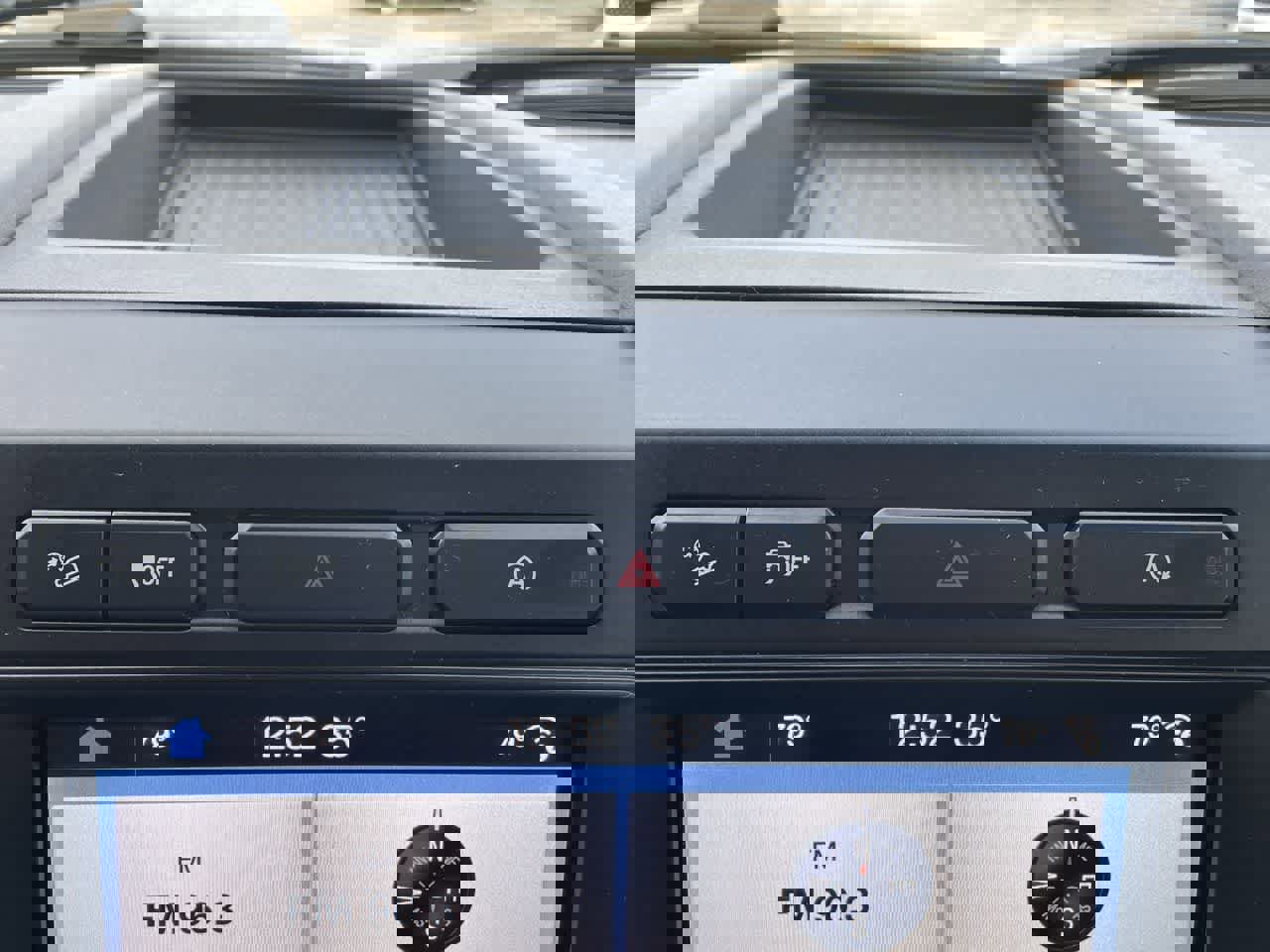 Used 2019 Ford Expedition XLT image 29