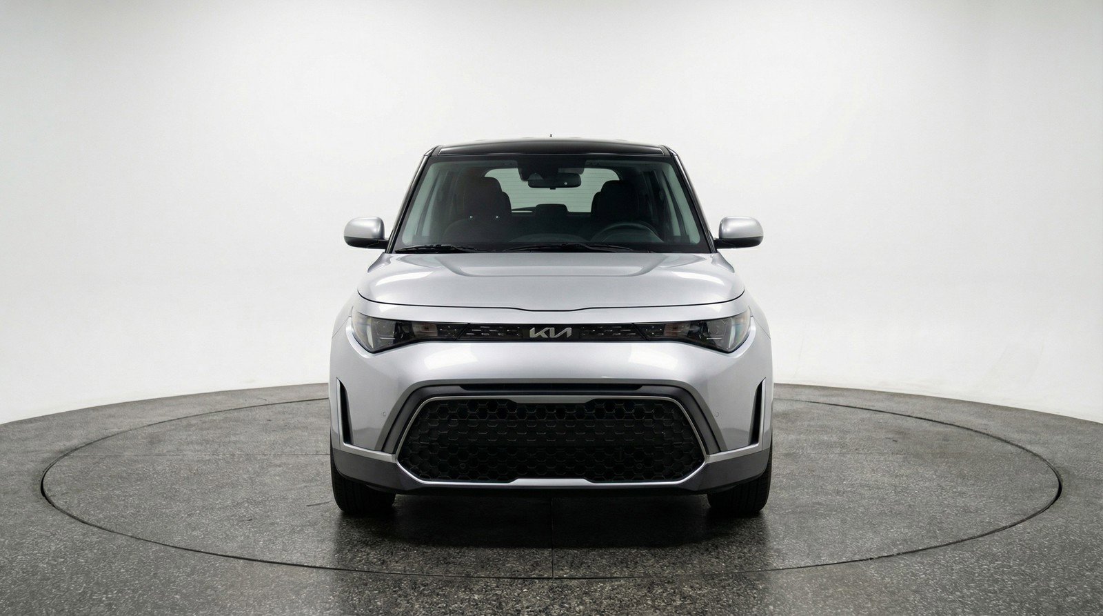 Used 2025 Kia Soul LX w/ LX Technology Package image 2