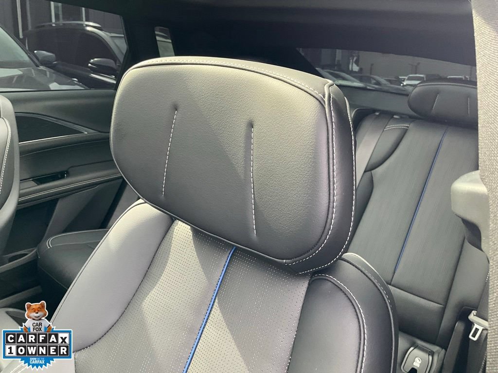 Used 2024 Cadillac Lyriq Sport RWD image 18