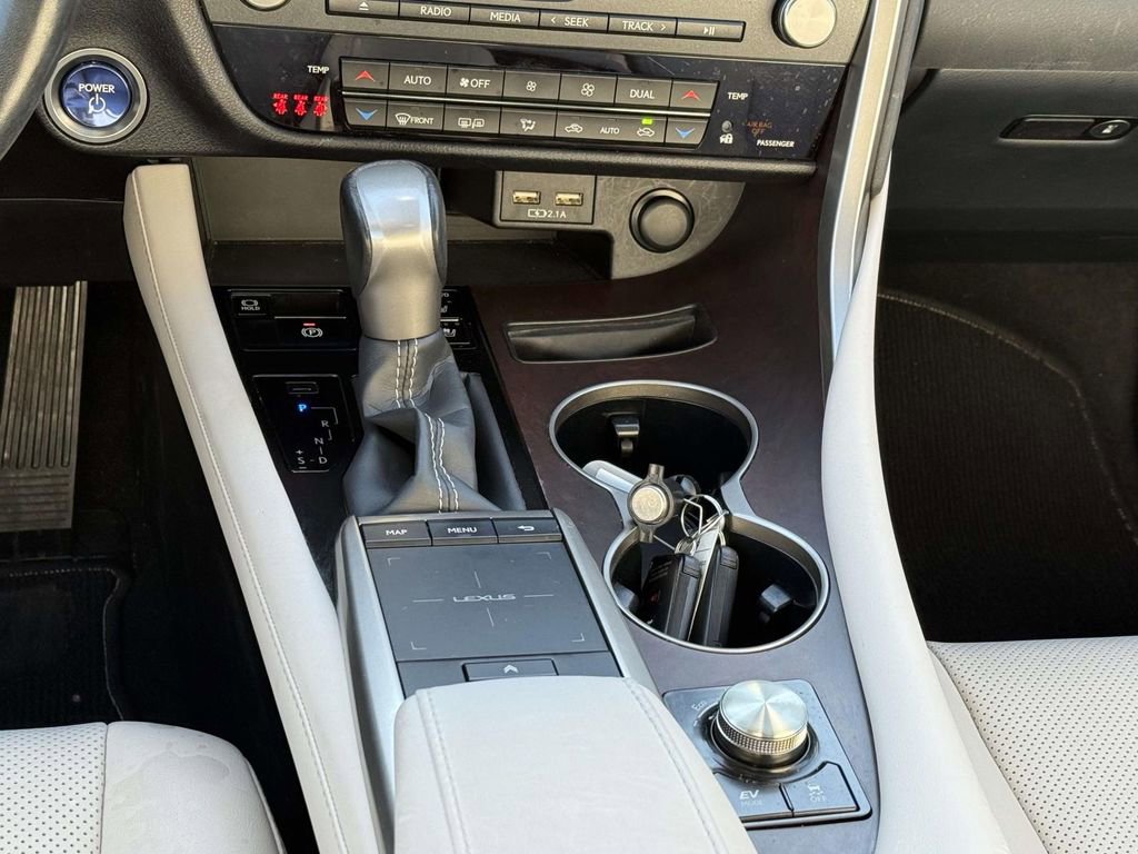 Used 2020 Lexus RX 450h AWD w/ Premium Package image 18