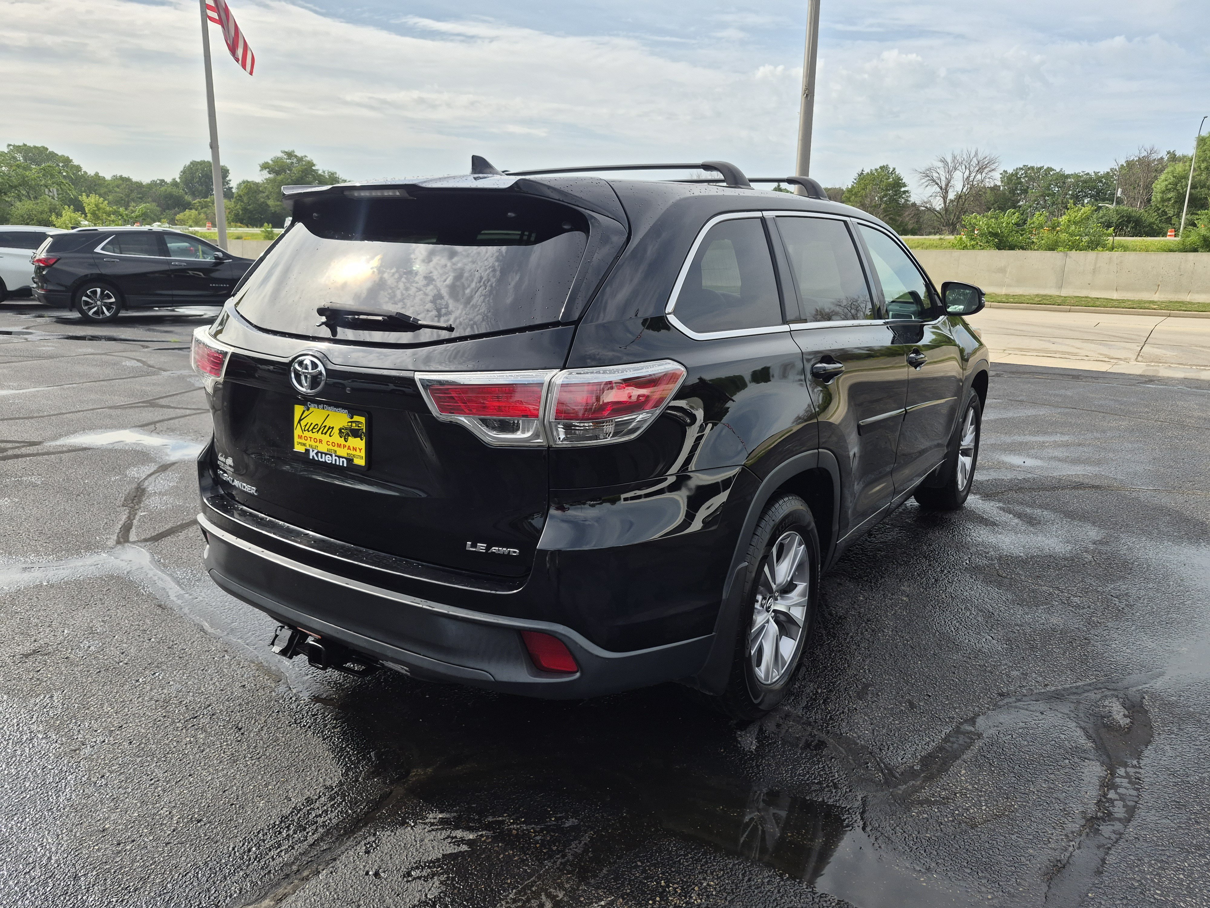 Used 2016 Toyota Highlander Plus AWD/4WD image 8