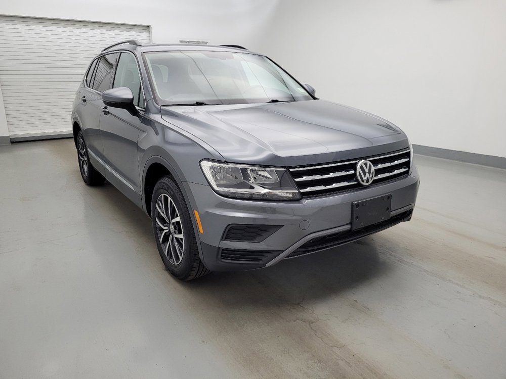 Used 2020 Volkswagen Tiguan SE w/ Panoramic Sunroof Package AWD/4WD image 13