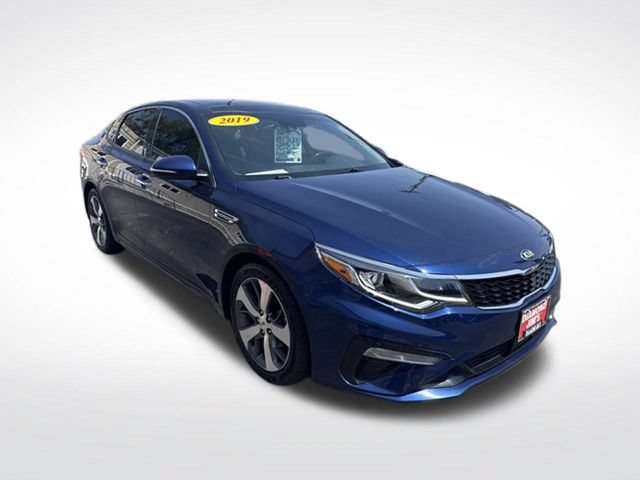 Used 2019 Kia Optima S w/ S Panoramic Sunroof Package FWD image 1