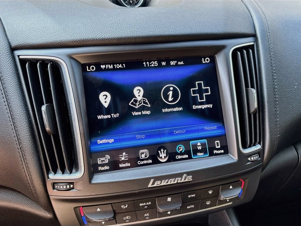 Used 2017 Maserati Levante S AWD/4WD image 13