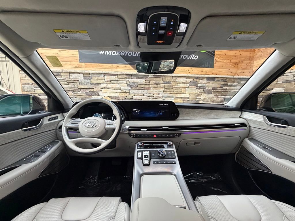 Used 2023 Hyundai Palisade Calligraphy image 16