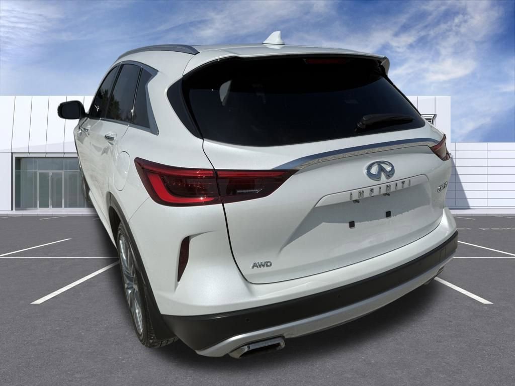 Used 2024 INFINITI QX50 Sensory image 11