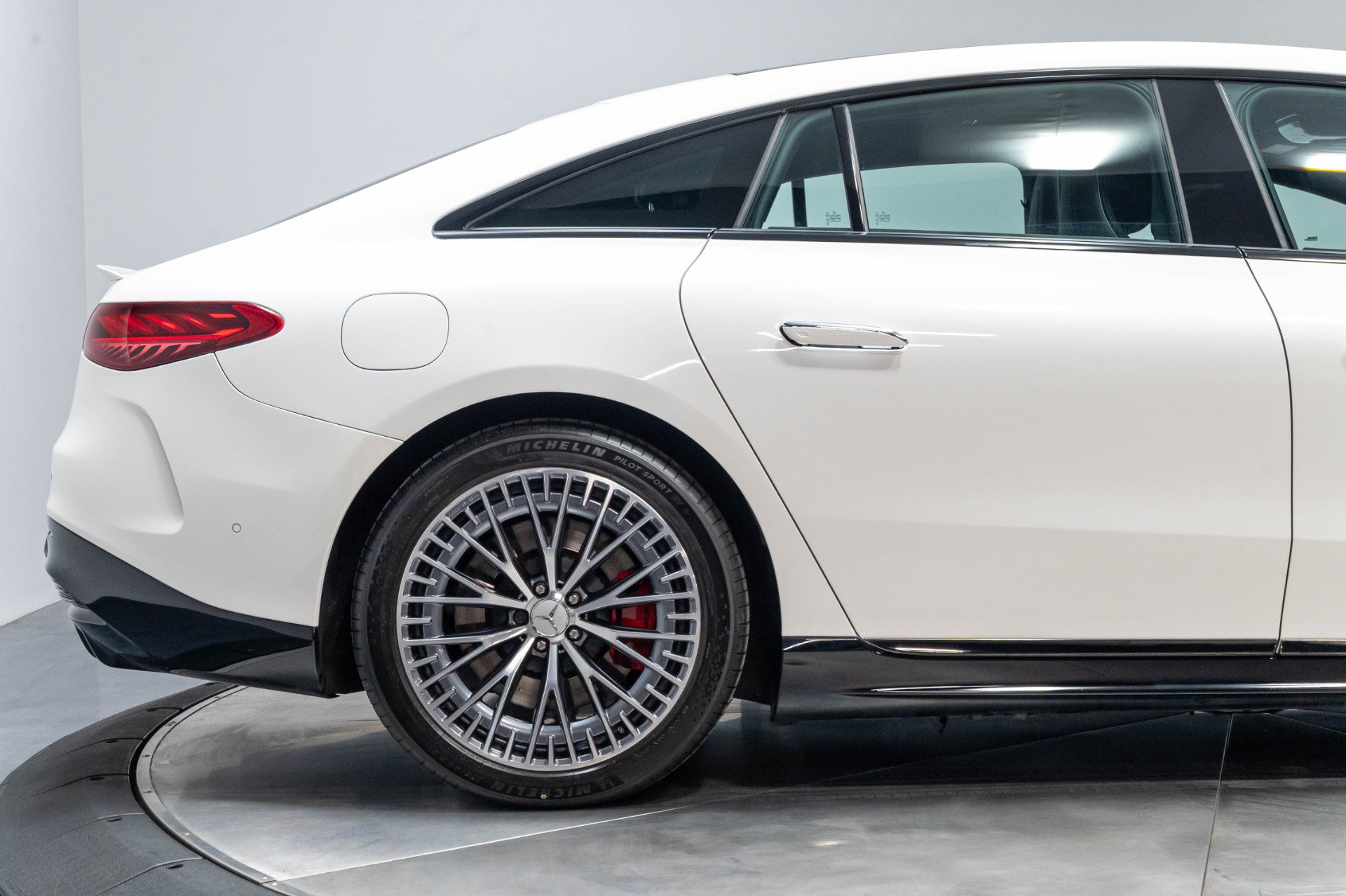Used 2023 Mercedes-Benz EQS AMG 4MATIC w/ Trim Level Package image 28