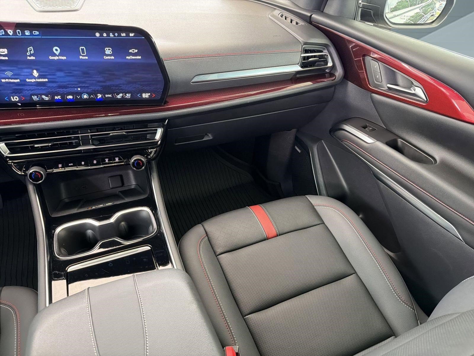 Certified 2024 Chevrolet Traverse RS FWD image 29