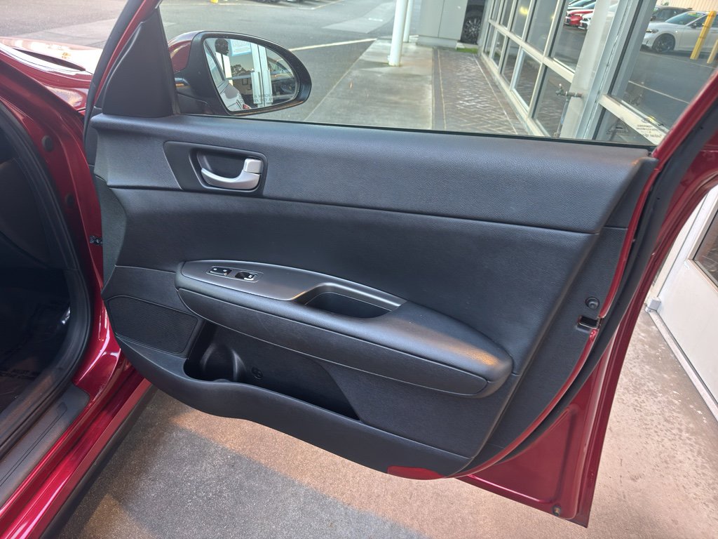 Used 2020 Kia Optima S image 18