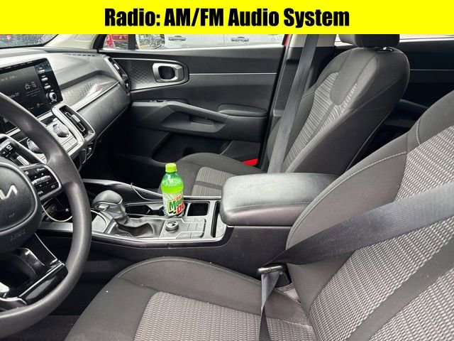 Used 2023 Kia Sorento LX AWD/4WD image 7