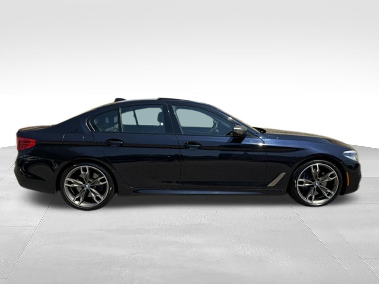 Used 2019 BMW M550i xDrive w/ Dynamic Handling Package AWD/4WD image 4