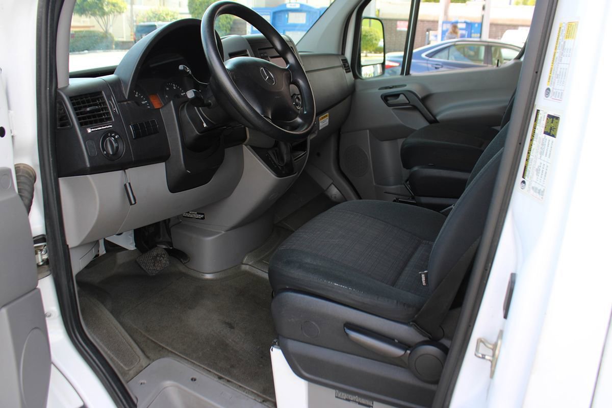 Used 2016 Mercedes-Benz Sprinter 3500 image 13