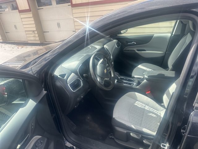 Used 2023 Chevrolet Equinox LS w/ LPO, Floor Liner Package AWD/4WD image 3