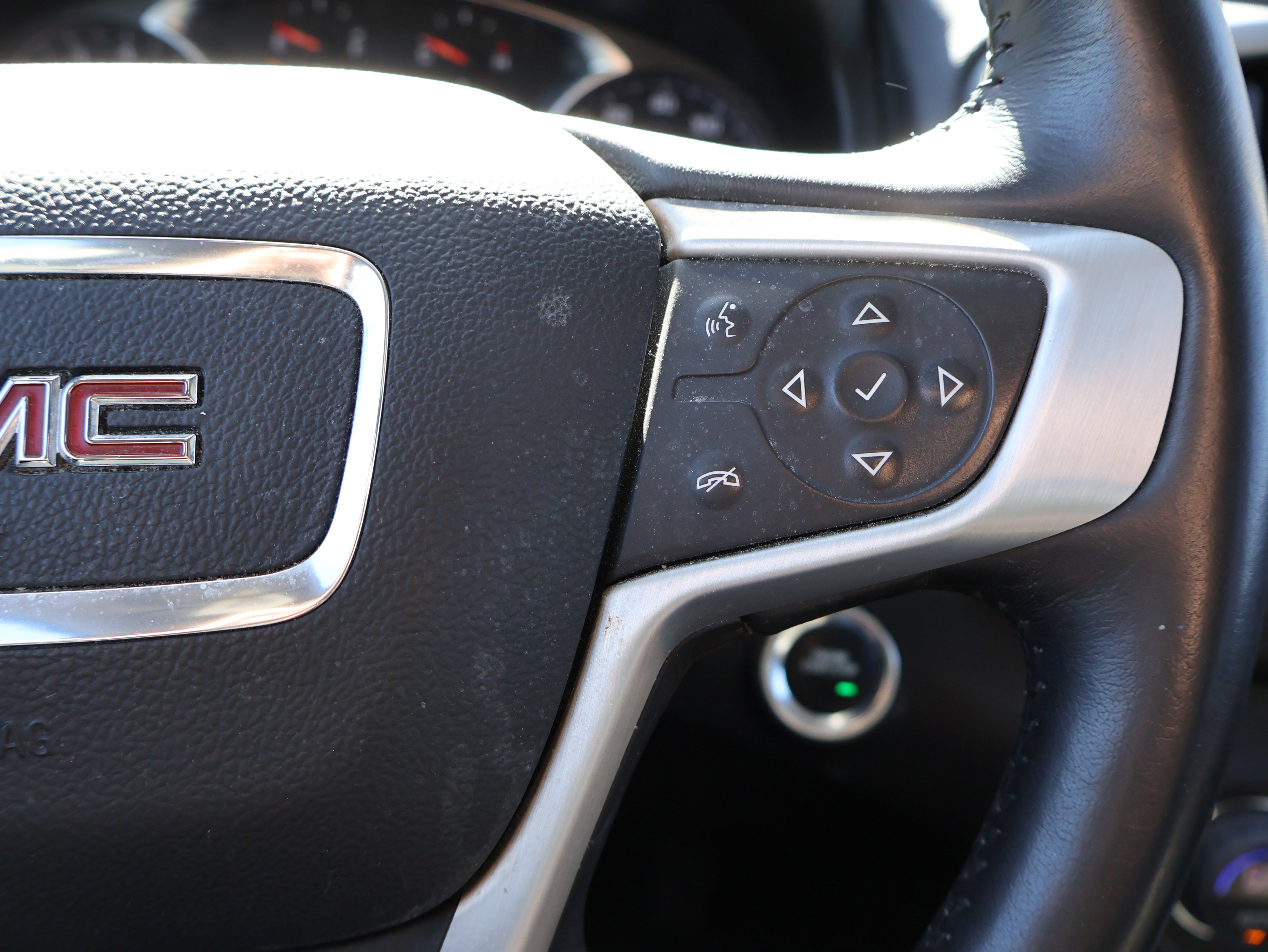 Used 2022 GMC Terrain SLT w/ Infotainment Package II image 29