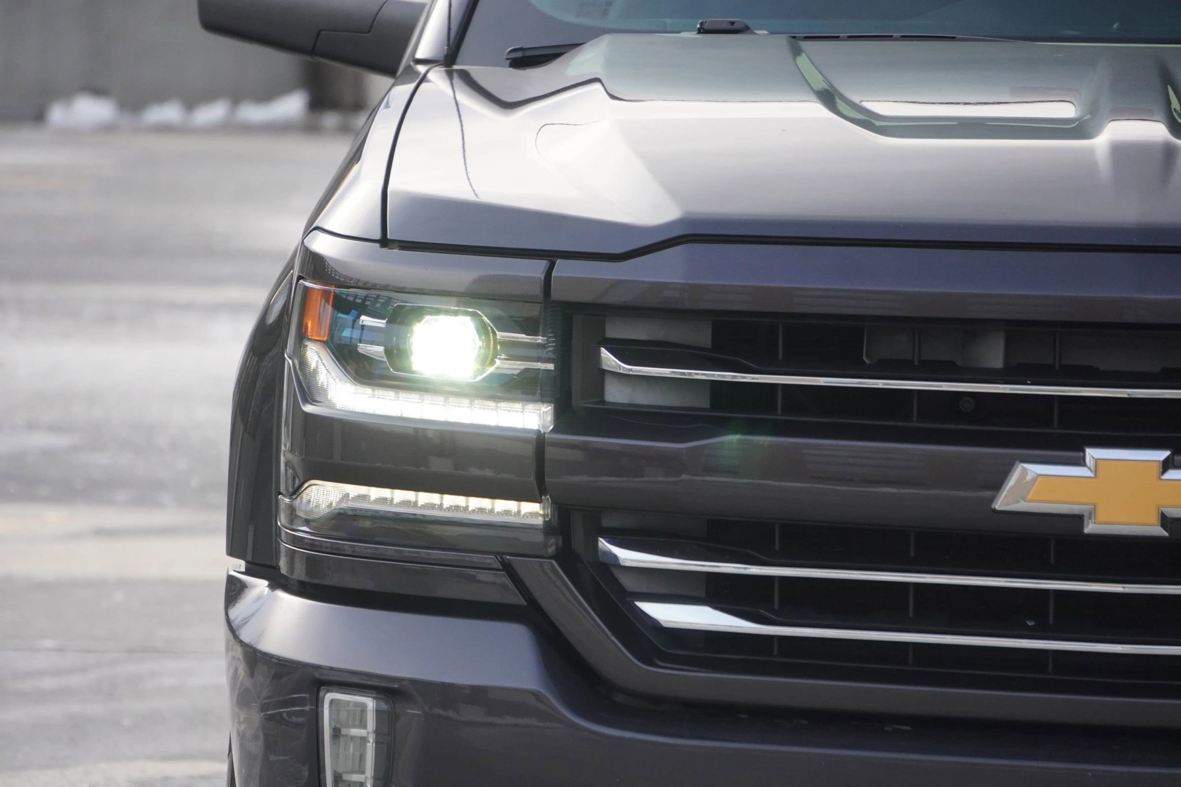 Used 2016 Chevrolet Silverado 1500 LTZ Z71 w/ LTZ Plus Package AWD/4WD image 29