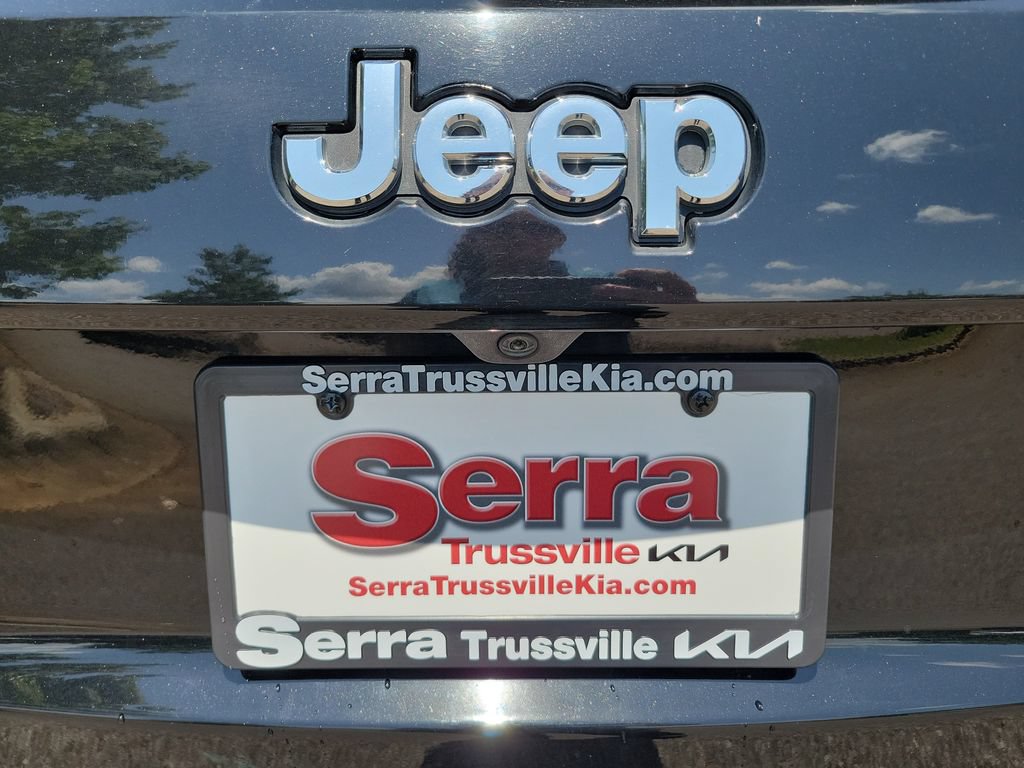 Used 2022 Jeep Grand Cherokee Limited AWD/4WD image 30