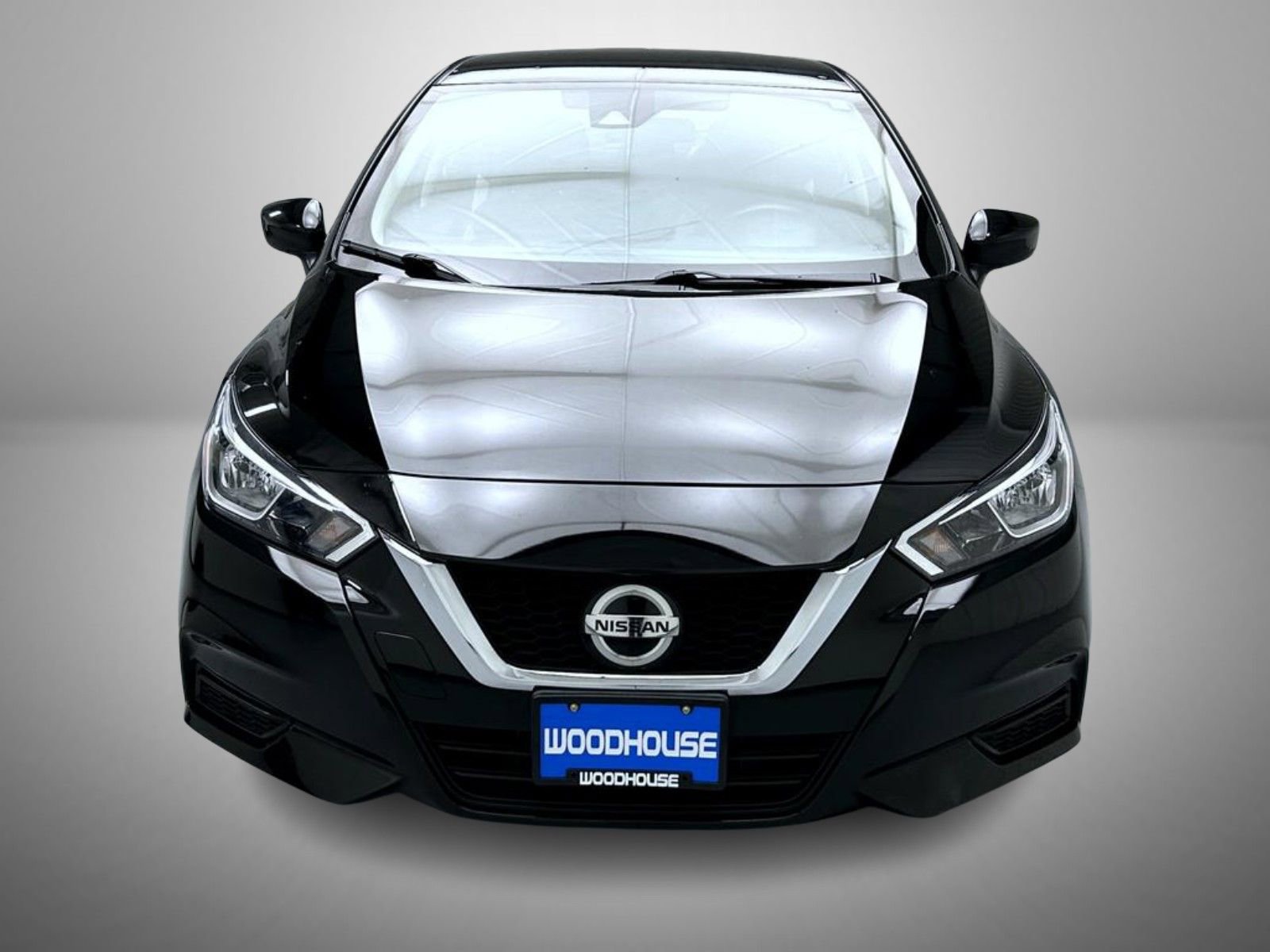 Used 2022 Nissan Versa SV FWD image 2