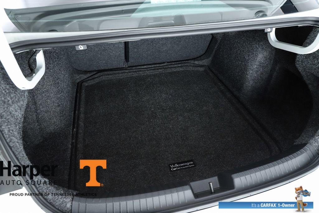 Used 2025 Volkswagen Jetta SE w/ Sunroof Package image 66