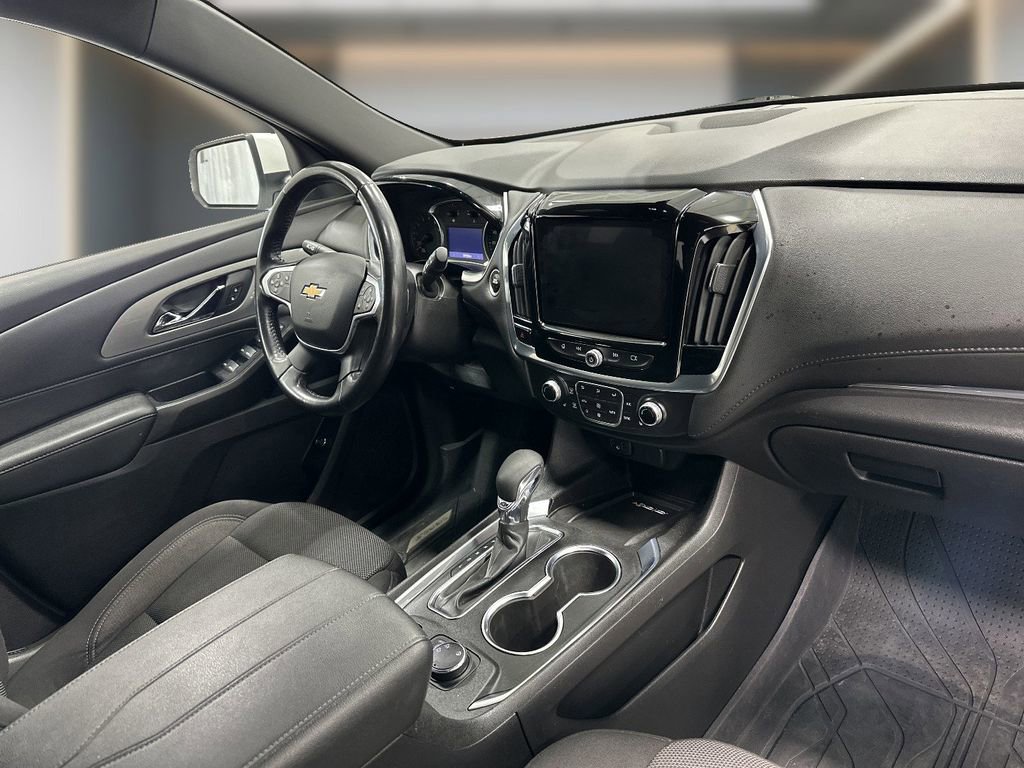 Used 2022 Chevrolet Traverse LT w/ LPO, Floor Liner Package AWD/4WD image 6