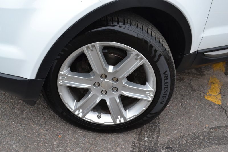 Used 2015 Land Rover Range Rover Evoque Pure Plus AWD/4WD image 38