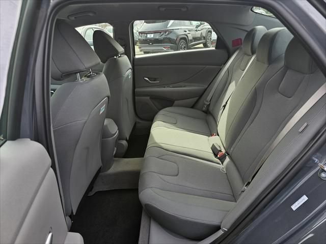 New 2026 Hyundai Elantra SE FWD image 14