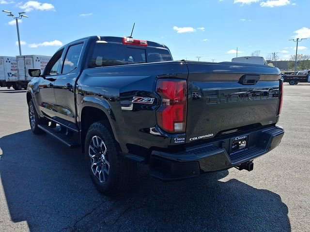 Used 2024 Chevrolet Colorado Z71 w/ Z71 Convenience Package 2 image 8