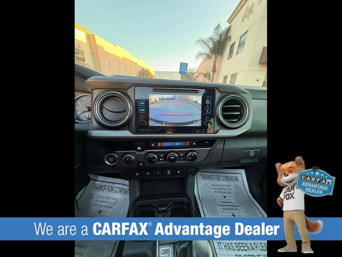 Used 2017 Toyota Tacoma TRD Off-Road w/ Premium & Technology Package image 56