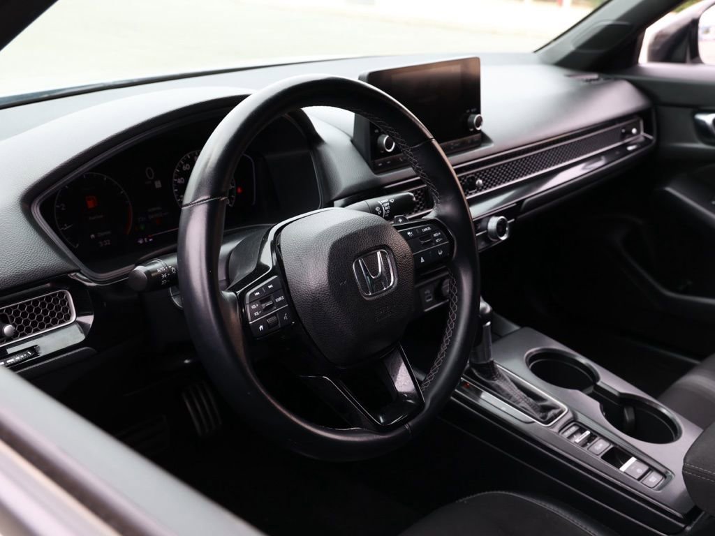 Used 2023 Honda Civic Sport image 14