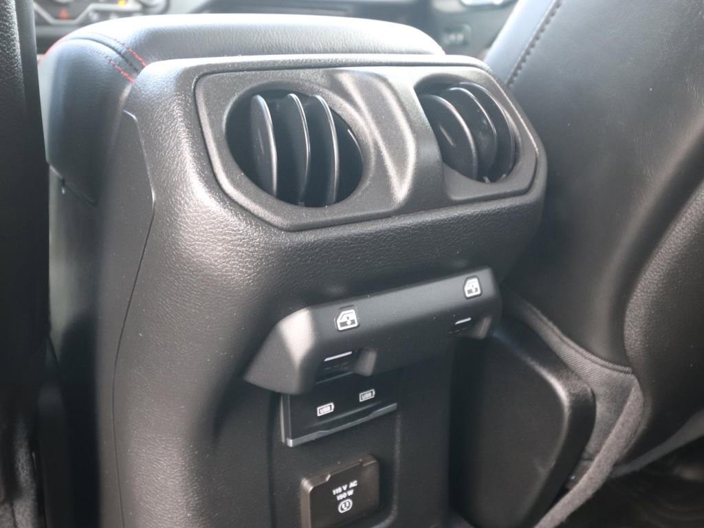 Used 2024 Jeep Wrangler Unlimited Rubicon image 12