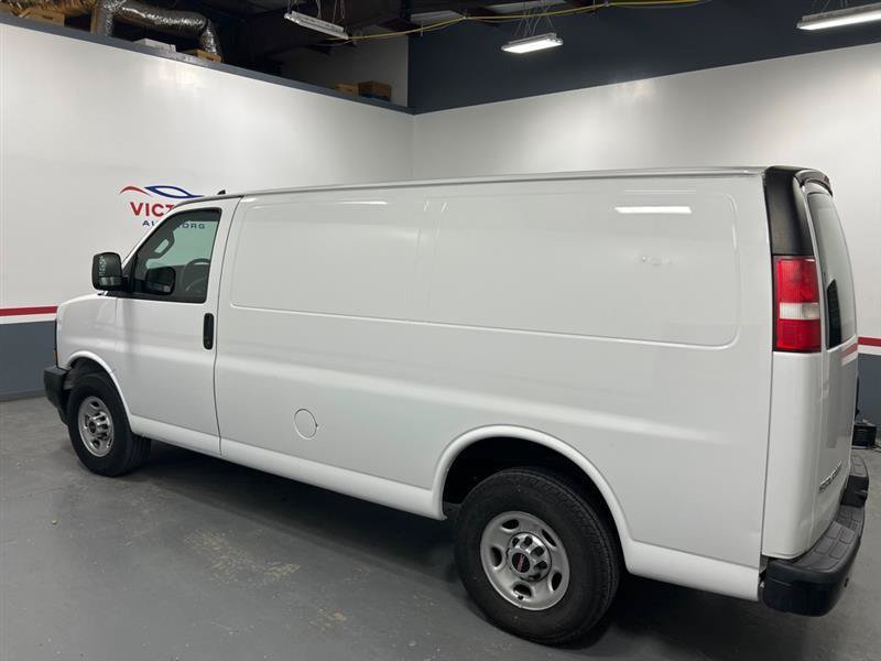 Used 2017 GMC Savana 2500 RWD image 5