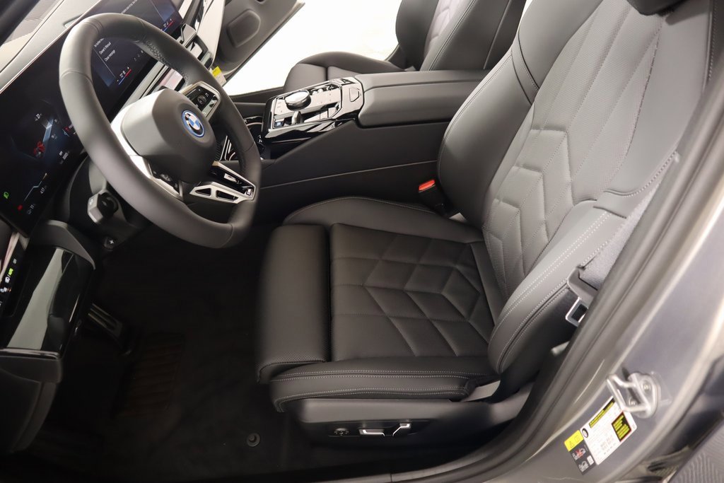 New 2025 BMW i5 xDrive40 w/ M Sport Package image 12