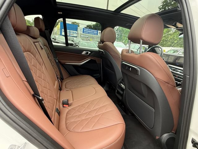 Used 2025 BMW X5 xDrive40i w/ Parking Assistance Package AWD/4WD image 33