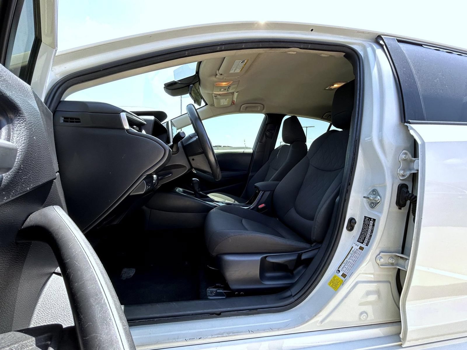 Used 2020 Toyota Corolla LE FWD image 10