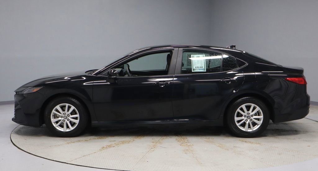 Used 2025 Toyota Camry LE FWD image 8
