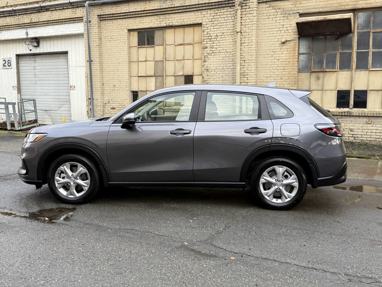 Used 2023 Honda HR-V LX image 3