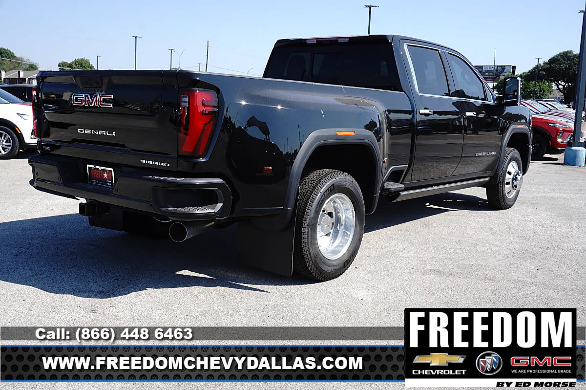 New 2026 GMC Sierra 3500 Denali w/ Denali Reserve Package AWD/4WD image 7