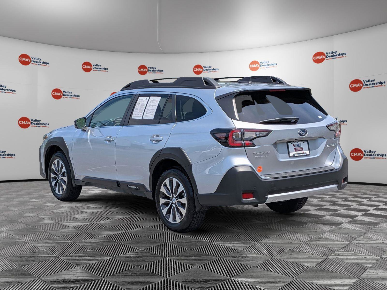 Certified 2025 Subaru Outback Limited AWD/4WD image 7