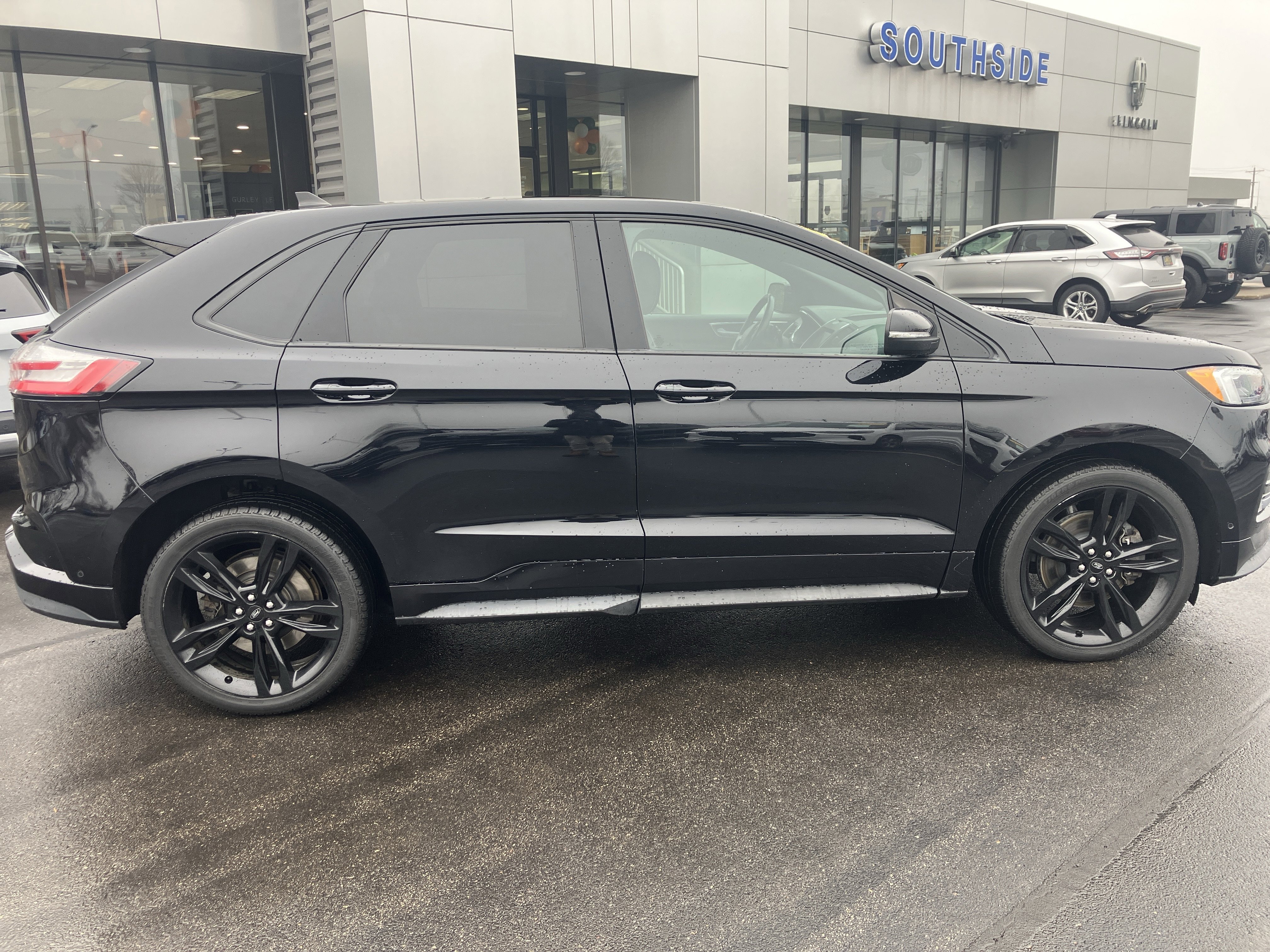 Used 2020 Ford Edge ST w/ Equipment Group 401A image 8