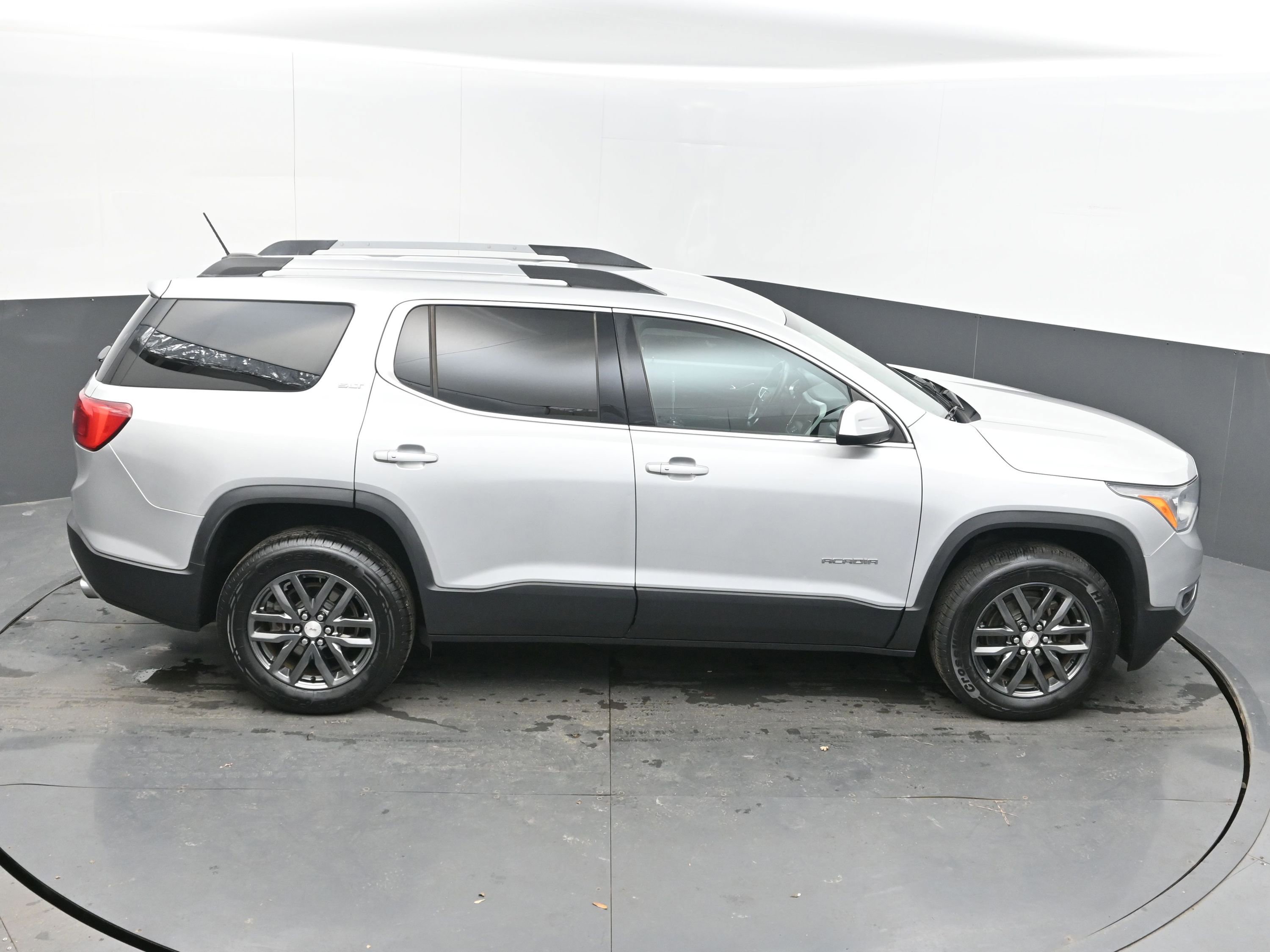 Used 2019 GMC Acadia SLT image 38