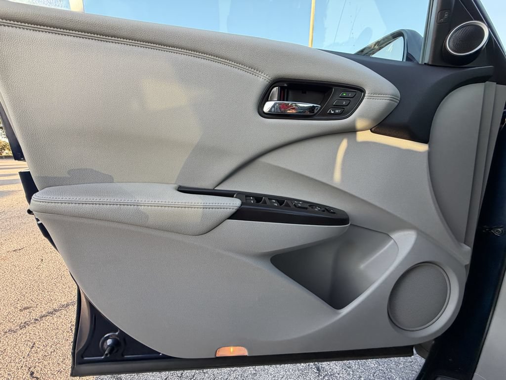 Used 2017 Acura RDX AWD w/ Advance Package image 19
