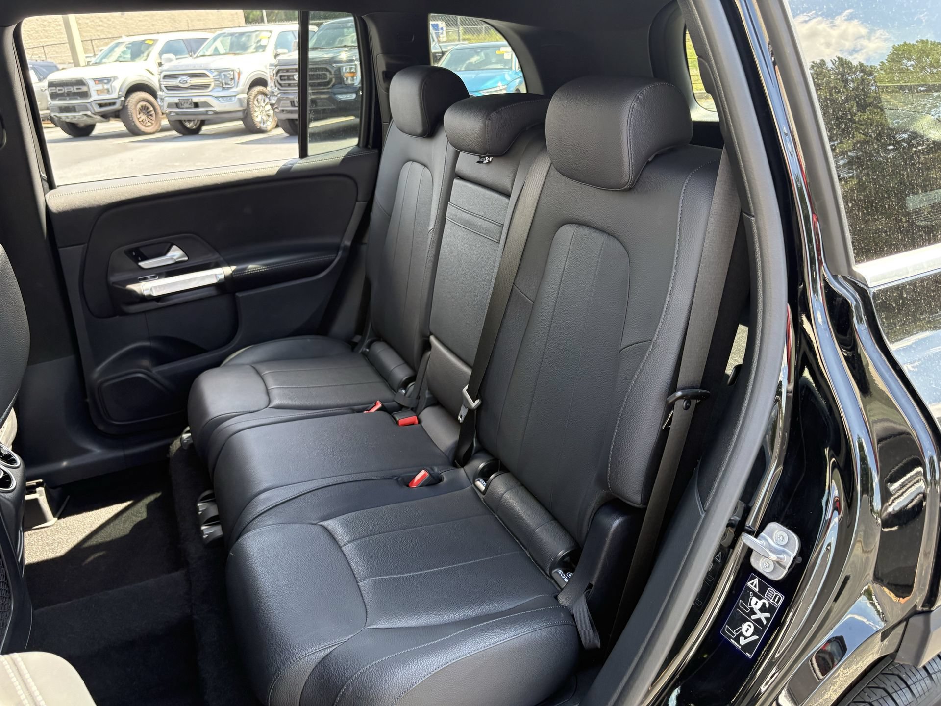 Used 2025 Mercedes-Benz GLB 250 image 18