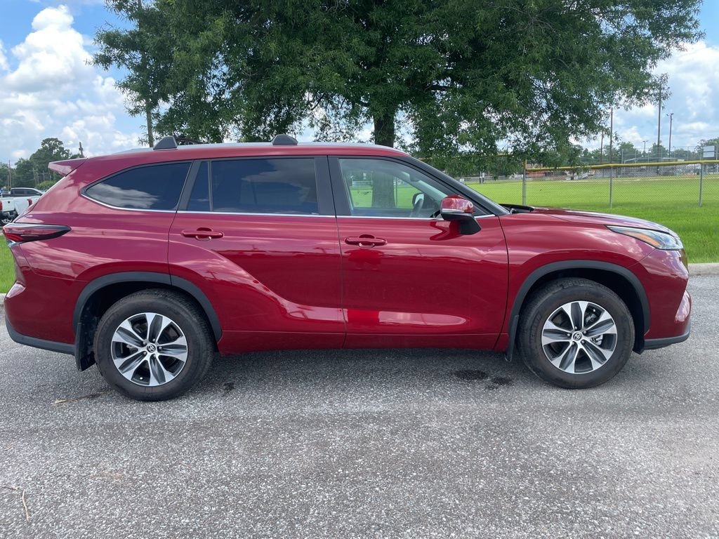 Used 2026 Toyota Highlander XLE AWD/4WD image 9