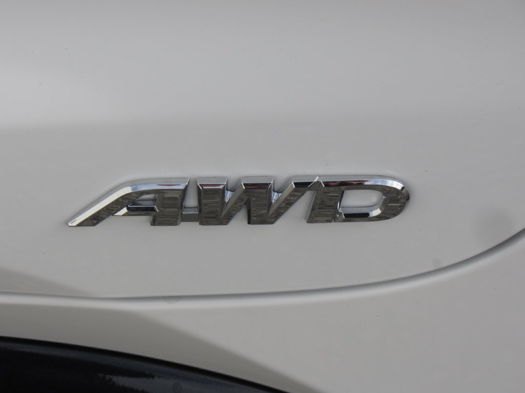 New 2026 Toyota Corolla SE w/ SE Premium Package AWD/4WD image 9