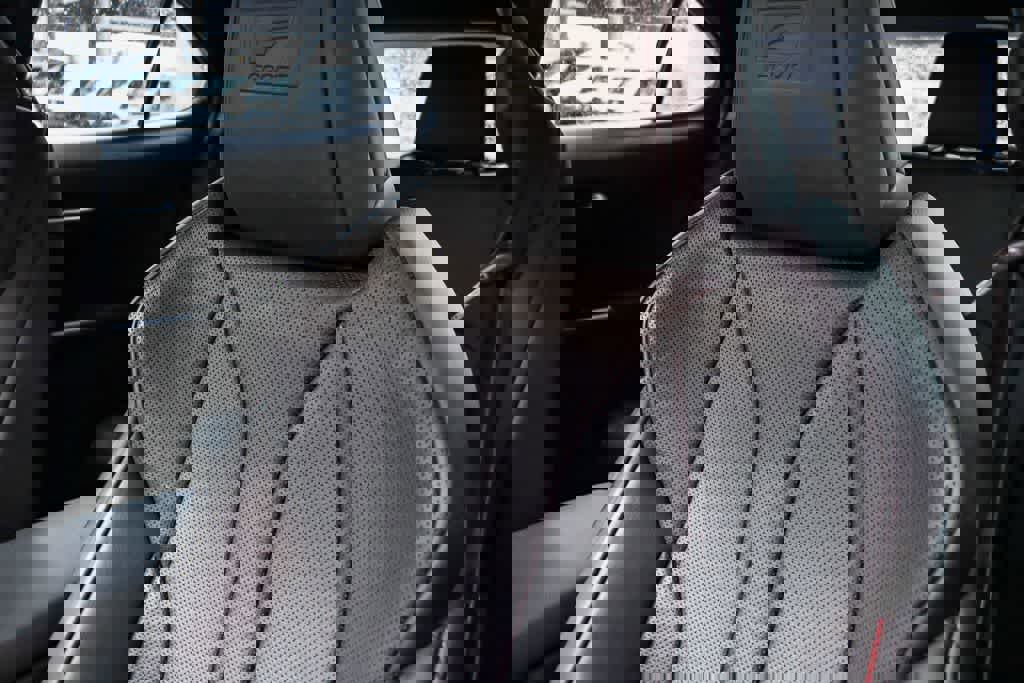 Used 2019 Lexus UX 200 F Sport w/ F Sport Premium Package image 26