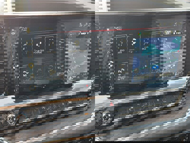 Used 2025 GMC Sierra 1500 SLT image 19