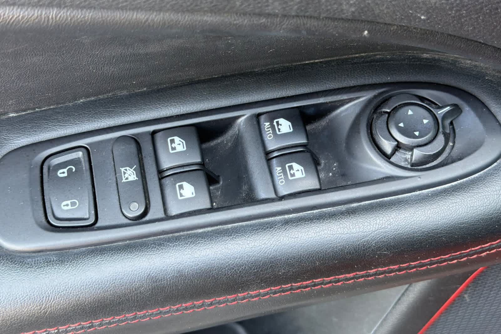 Used 2020 Jeep Compass Trailhawk AWD/4WD image 15